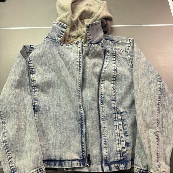 Peace Love World Women Light Blue Gray Hooded Denim Jacket Zip Pockets Size L - Picture 4 of 9